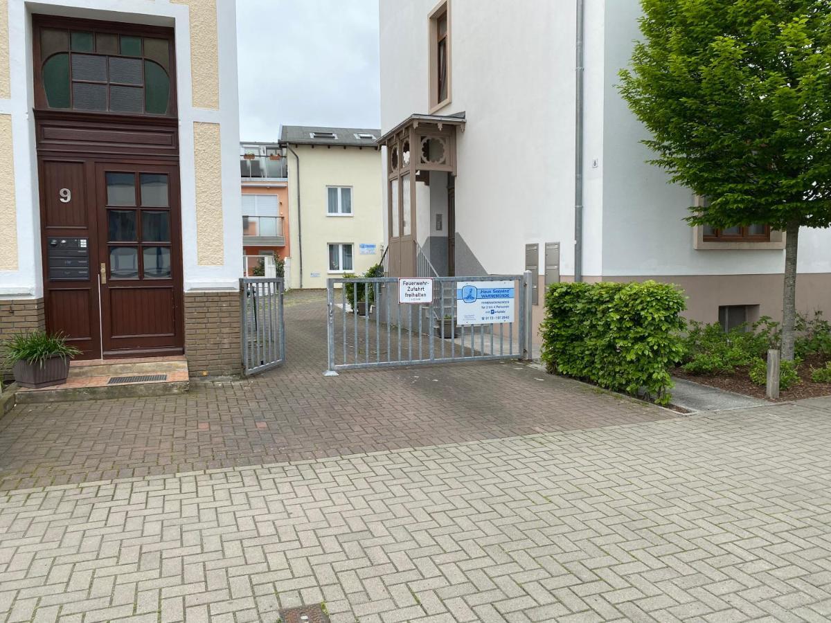 Haus Seewind Warnemuende Rostock Exterior photo